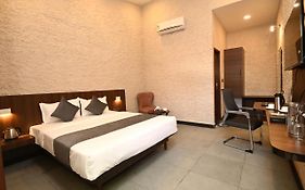 Hotel Navtara